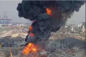 وقوع آتش سوزی گسترده در بندر بیروت بهمراه فیلم