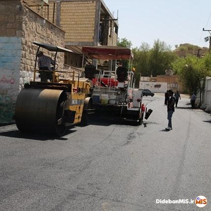 عملیات آسفالت خیابان سی برنج و روستای زمان آباد مسجدسلیمان انجام شد