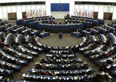 موضوع ایران در دستور کار اتحادیه اروپا/ جلسه پارلمان اروپا درباره اتفاقات اخیر ایران با حضور بورل برگزار می‌شود
