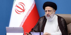 کنایه روزنامه دنیای اقتصاد به رئیسی؛ جناب رئیس‌جمهور، اقتصاددانان برخط‌اند، دولت را برخط کنید