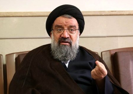 احمد خاتمی: اعضای خبرگان از وضعیت بی‌حجابی در کشور در عذابند؛ از آقای رئیس‌جمهوری می‌خواستند که علاجی برایش بیابد