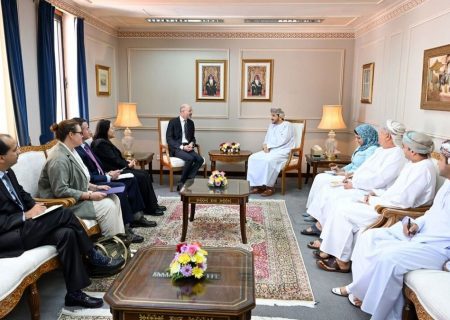 رابرت مالی: با معاون وزیر خارجه عمان درباره ایران گفتگو کردم