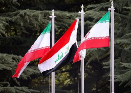 تماس تلفنی شمخانی با نخست‌وزیر عراق درباره توافق به عربستان