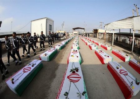 ورود پیکر مطهر ۷۱ شهید به خاک ایران