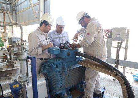 عملیات نصب و پیش راه اندازی پمپ نفت با موفقیت انجام شد