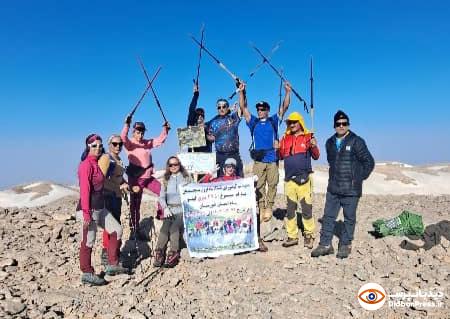 صعود تیم کوهنوردی باشگاه ماه فروغ شهرستان مسجدسلیمان به قله ۳۷۴۷ متری کینو بام استان خوزستان