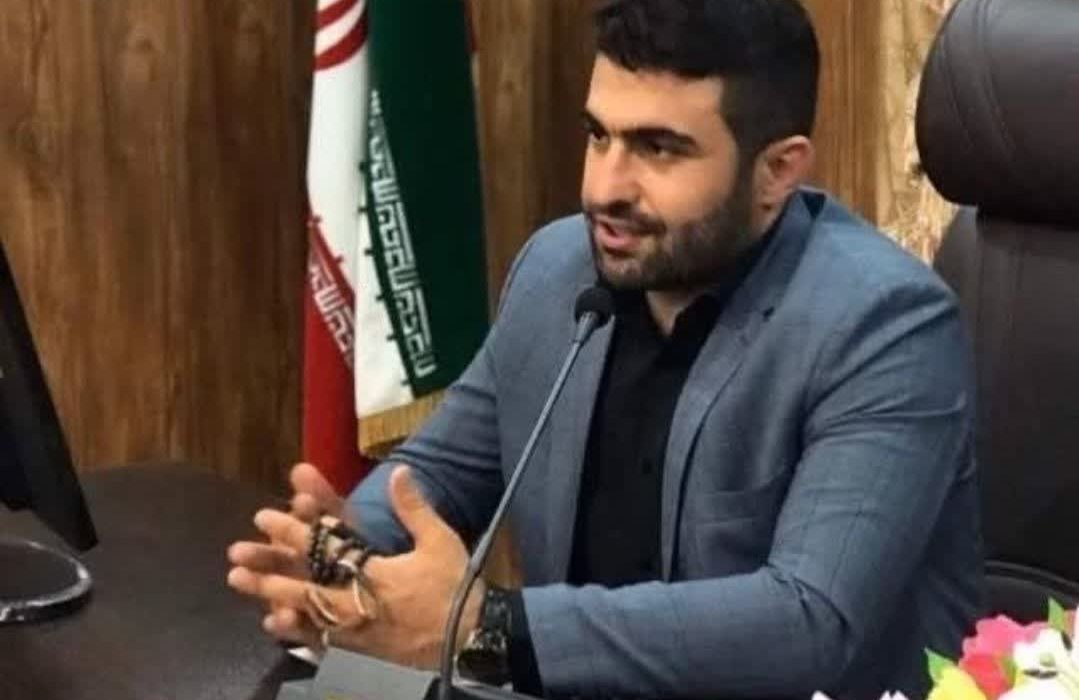 عزت‌الله بهرامی برای حضور در انتخابات شورای شهر مسجدسلیمان نام نویسی کرد